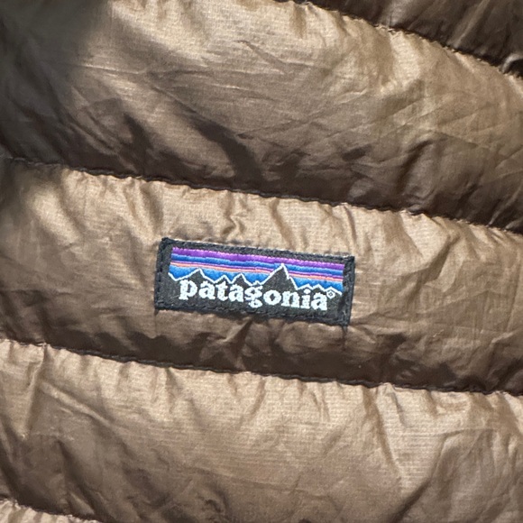 Patagonia Men's Brown Puffer Jacket - Picture 2 of 8